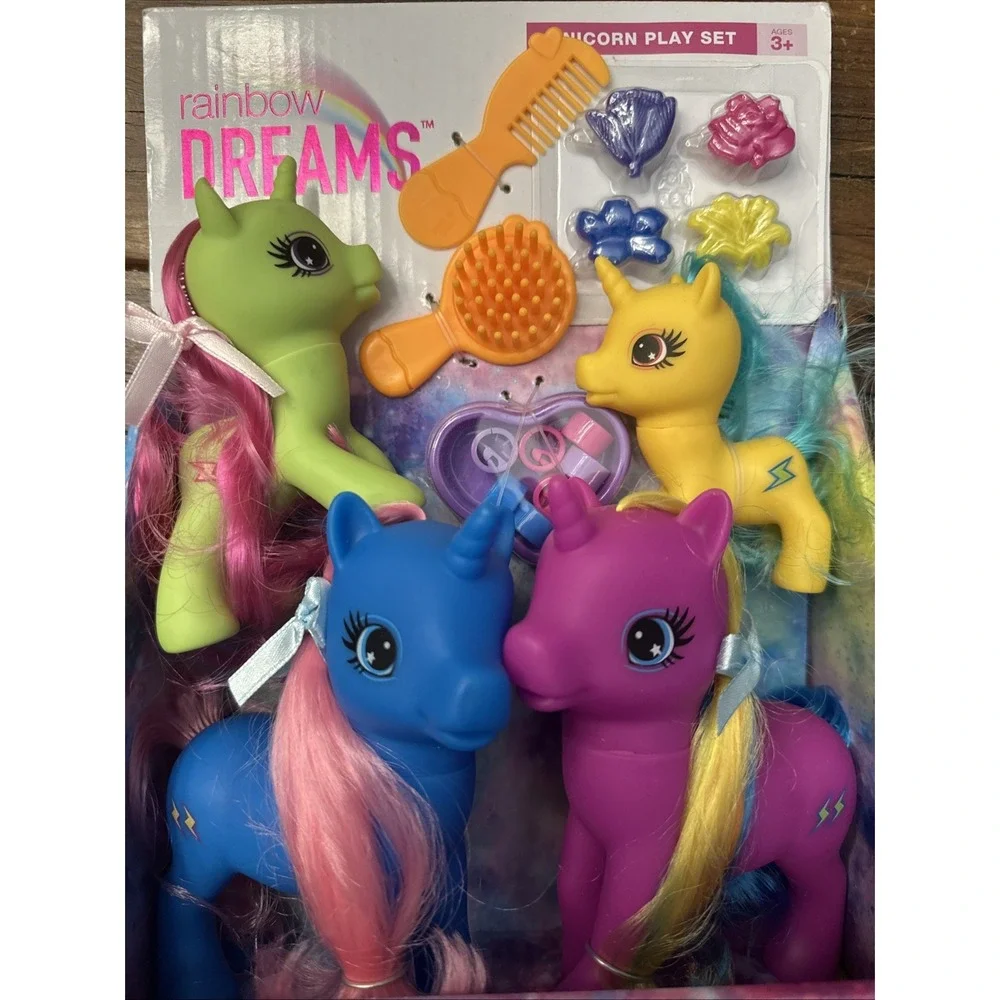 Rainbow Dreams Unicorn Play Set w/ 4 Unicorns, Brush,  Comb & Hair Accessories